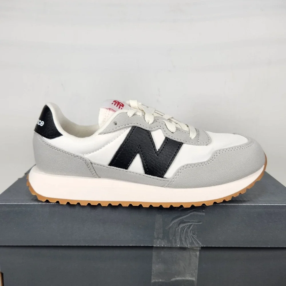 New Balance 237 Sneakers Kids Size 4.5 White Black Heritage Running Shoes
